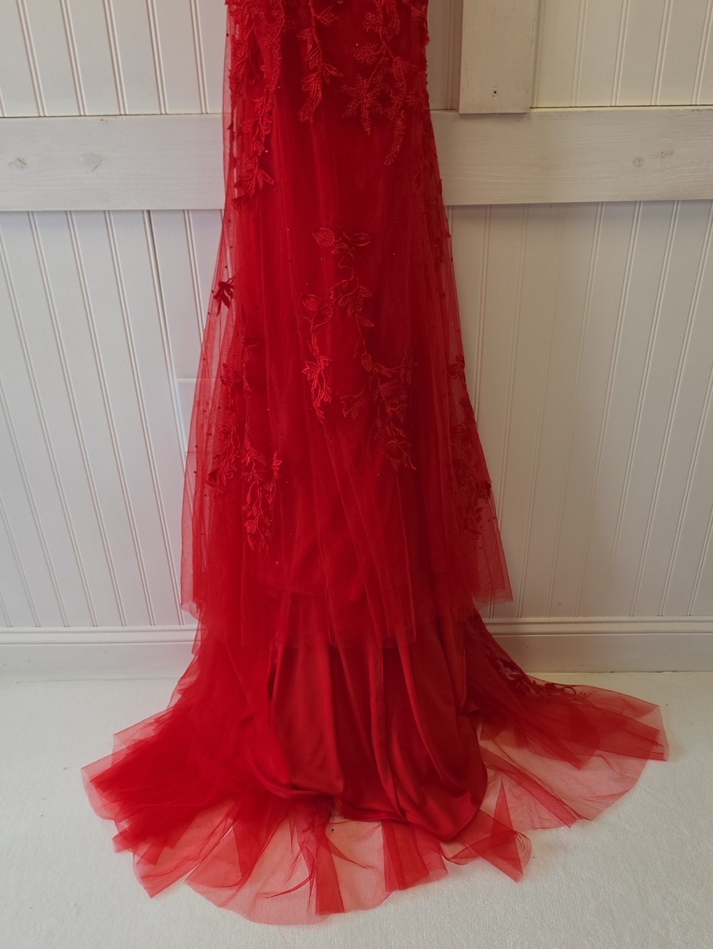 NWT Elegant Red Floral Appliqué Lace Corset Train Full Length Maxi Dress - Picture 3 of 11